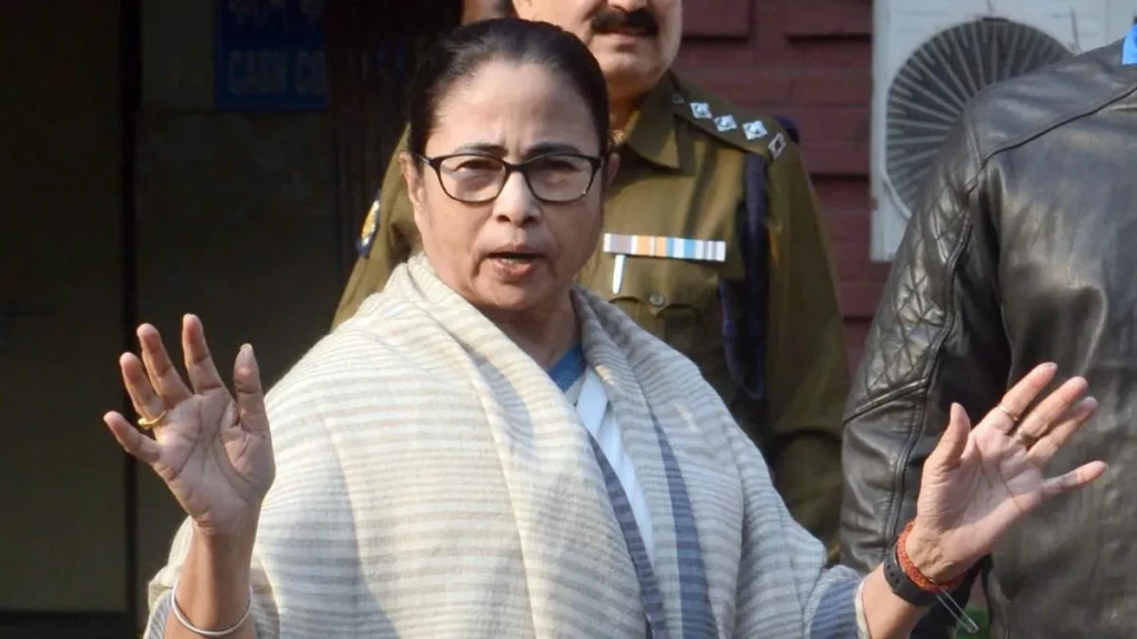 Kolkata Rape Murder Case में मृतका डाॅक्टर के माता-पिता ने लगाया सीएम पर झूठ बोलने और पैसे देने का आरोप